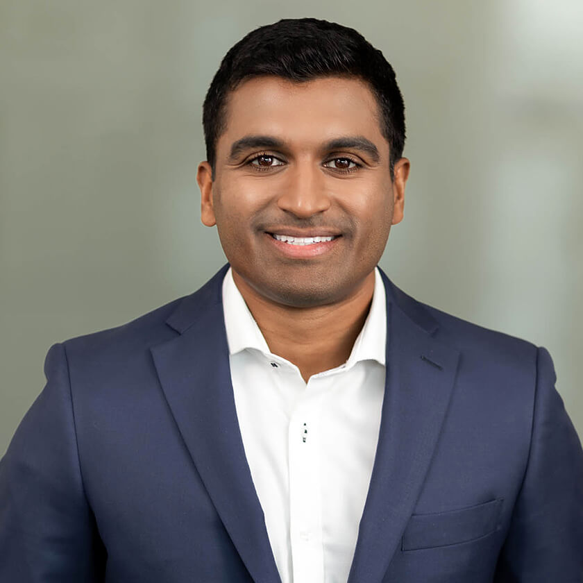 Dr. Dilan Fernando